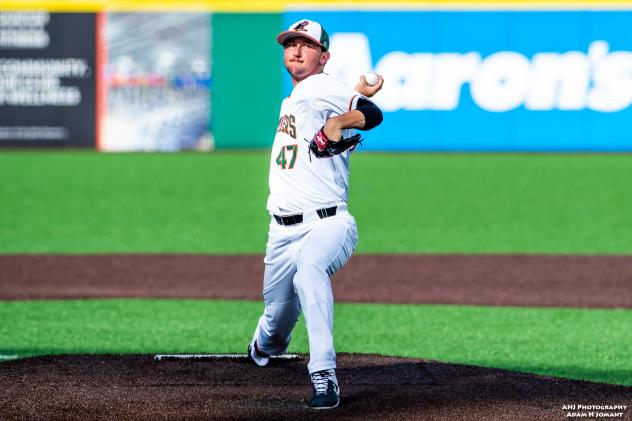 Joliet Slammers on the mound