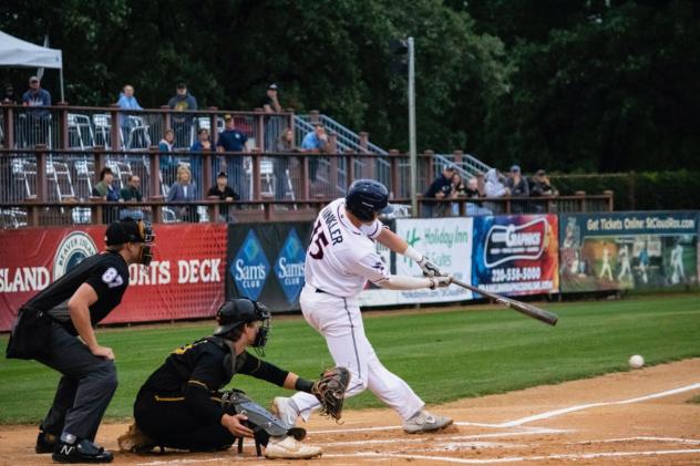 Jack Winkler batting for the St. Cloud Rox