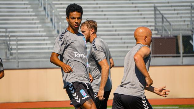 Noah Fuson in training with Forward Madison FC