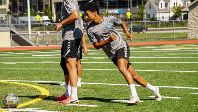 Noah Fuson in training with Forward Madison FC