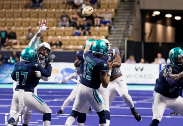 Massachusetts Pirates quarterback Alejandro Bennifield
