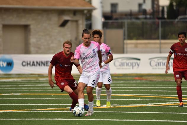 Forward Madison FC midfielder Adalfo Ovalle vs. Chattanooga Red Wolves SC