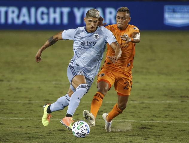 Sporting Kansas City Forward Alan Pulido Voted MLS Player of the Week