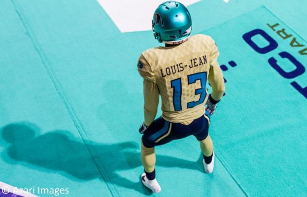 Massachusetts Pirates defensive back Al Louis-Jean