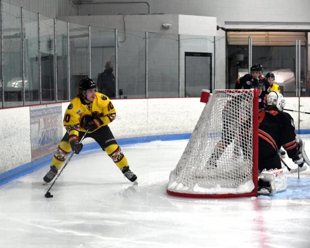 Maryland Black Bears vs. the Danbury Hat Tricks