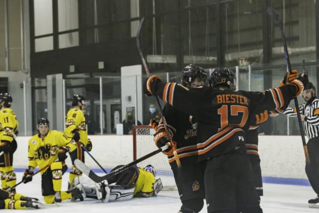 Maryland Black Bears watch the Danbury Hat Tricks celebrate