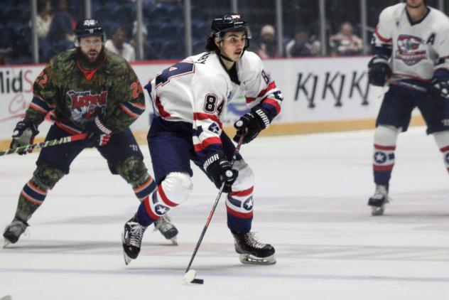 Forward Matthew Barnaby with the Evansville Thunderbolts