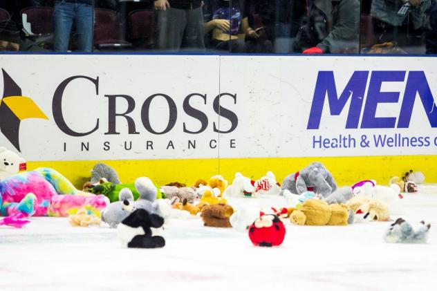Maine Mariners Teddy Bear Toss