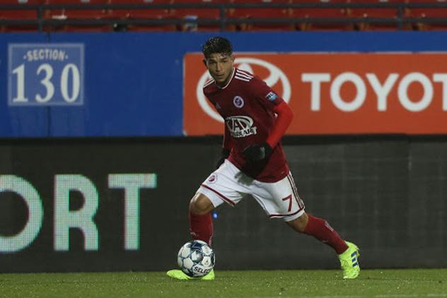 Midfielder Oscar Romero with North Texas SC