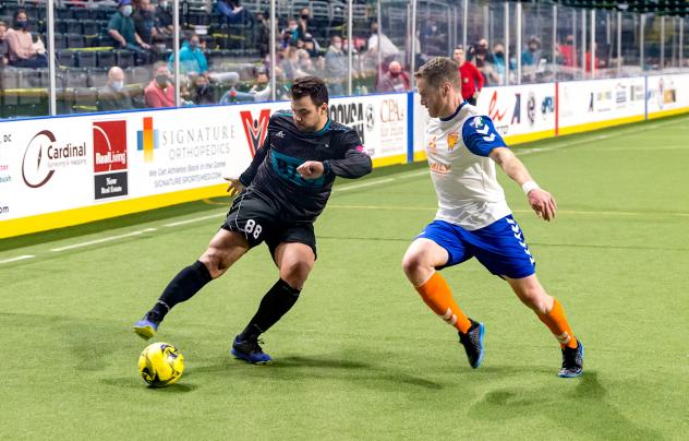 St. Louis Ambush battle the Wichita Wings