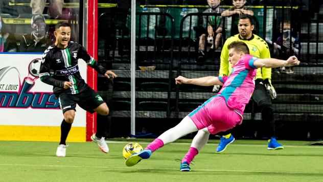 St. Louis Ambush take a shot against the Dallas Sidekicks