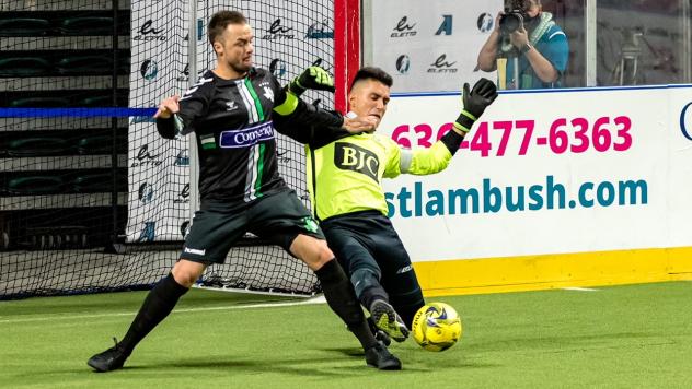 St. Louis Ambush goalkeeper Paulo against the Dallas Sidekicks