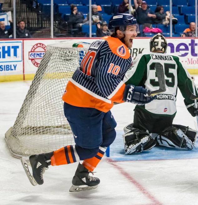 Tulsa Oilers forward Alex Kromm
