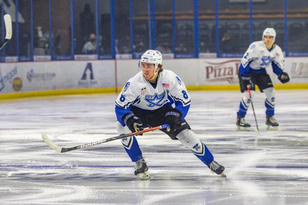 Forward Winter Wallace with the Lincoln Stars