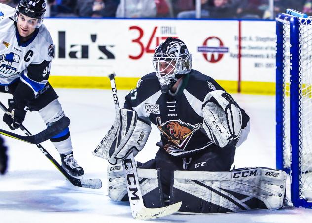 Utah Grizzlies goaltender Kevin Carr