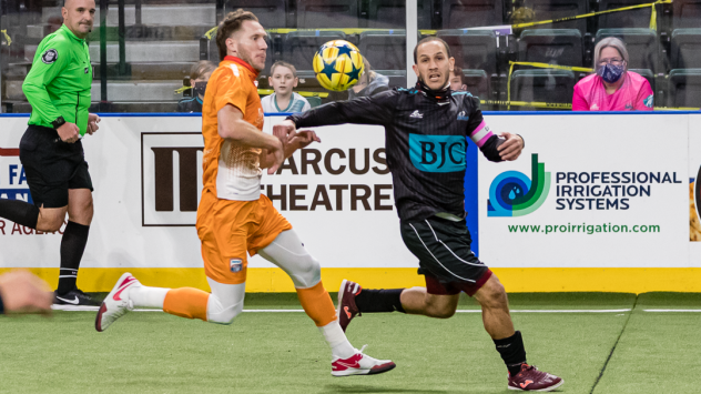 St. Louis Ambush battle the Florida Tropics