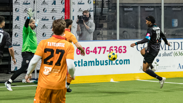 St. Louis Ambush battle the Florida Tropics