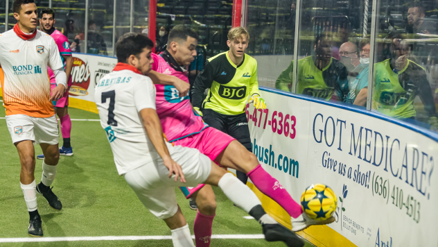 St. Louis Ambush battle the Florida Tropics