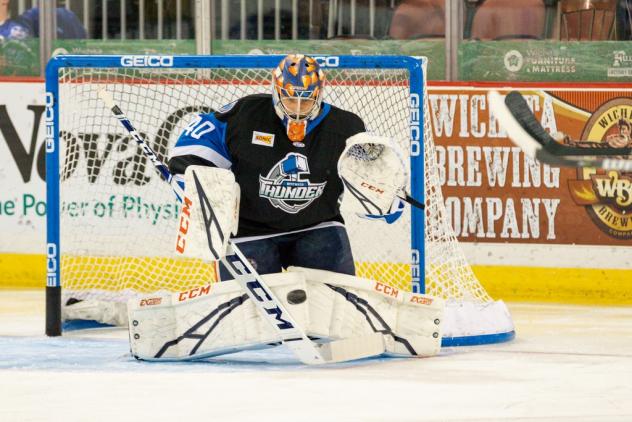Goaltender Stuart Skinner with the Wichita Thunder