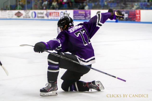 Lone Star Brahmas forward Luke Johnson