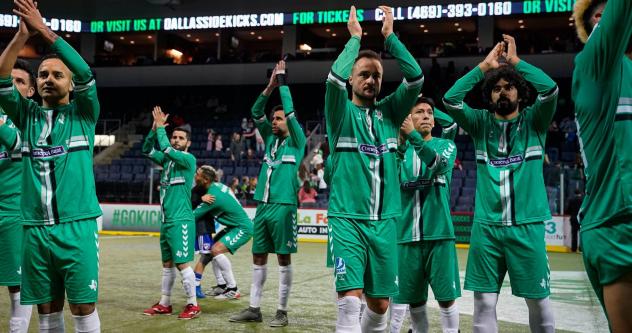 Dallas Sidekicks applaud their fans