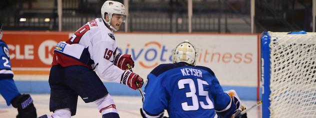 South Carolina Stingrays forward Cameron Askew vs. the Jacksonville Icemen