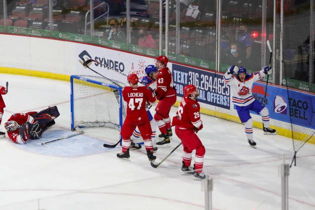 Allen Americans react after a Wichita Thunder goal