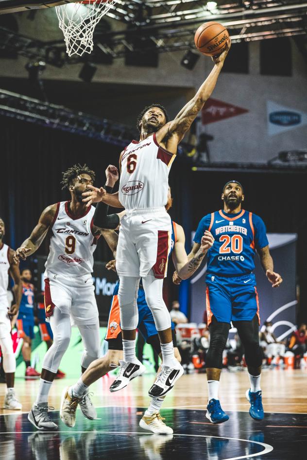 Canton Charge guard Levi Randolph collects a rebound vs. the Westchester Knicks