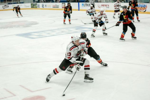 Odessa Jackalopes forward Mike Manzo vs. the New Mexico Ice Wolves