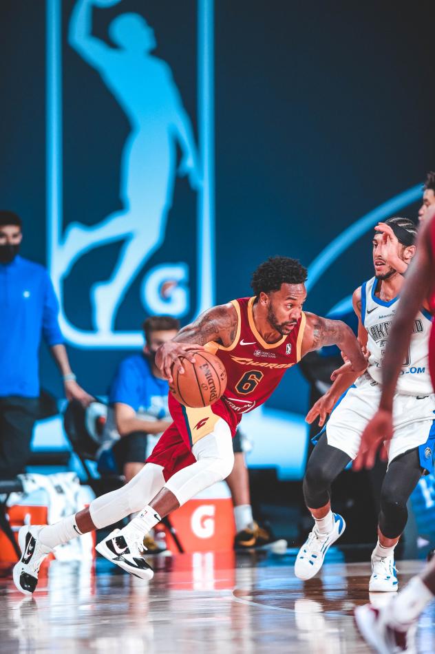 Canton Charge guard Levi Randolph drives vs. the Lakeland Magic