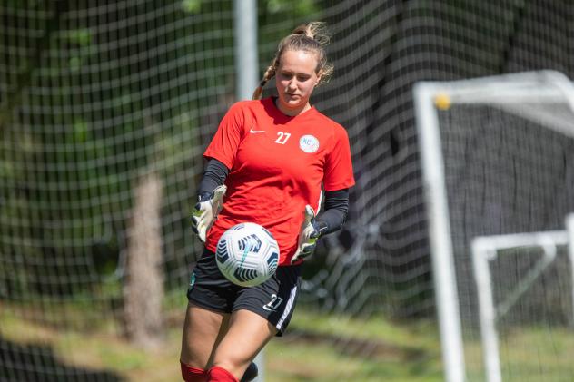 Carly Nelson of Kansas City NWSL vs. the Orlando Pride