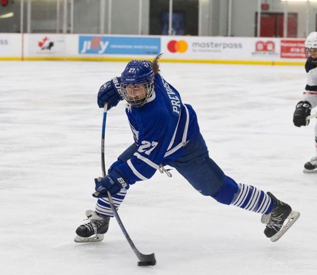 Carolyne Prevost on the ice