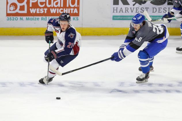 Matt Lane of the Tulsa Oilers (left)