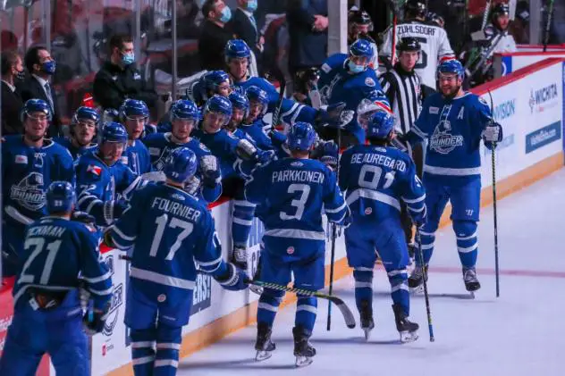Wichita Thunder exchange congratulations