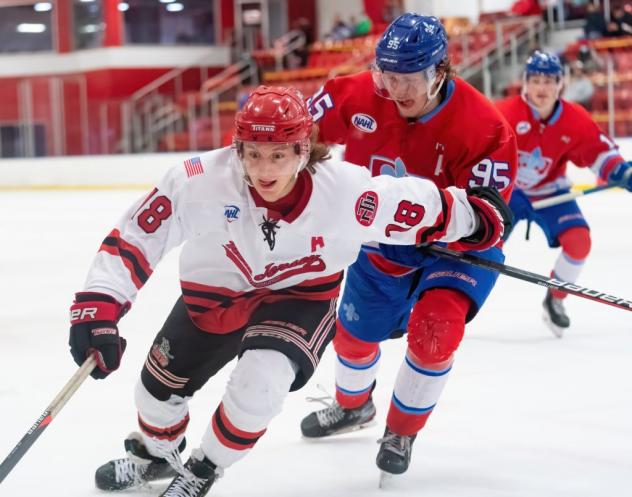 New Jersey Titans forward Matthew Iasenza vs. the Maine Nordiques
