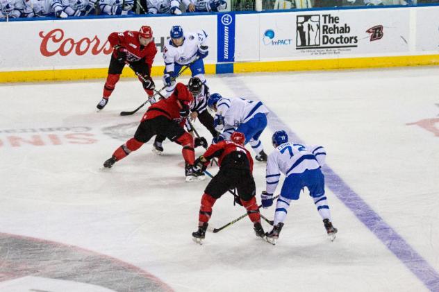 Wichita Thunder faces off with the Rapid City Rush