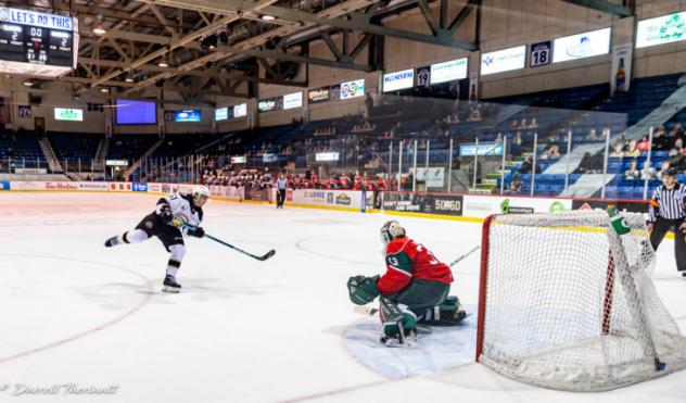 Lukas Cormier of the Charlottetown Islanders scores the game winner