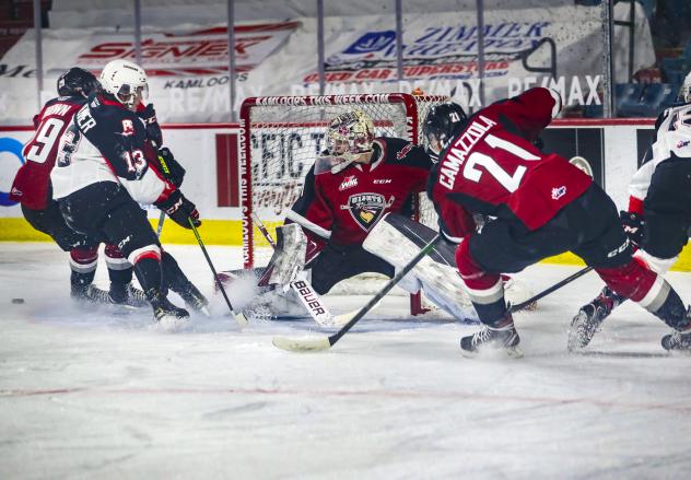 Vancouver Giants goaltender Trent Miner vs. the Prince George Cougars
