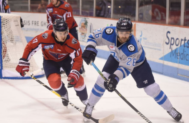 Jacksonville Icemen forward Pascal Aquin vs. the South Carolina Stingrays