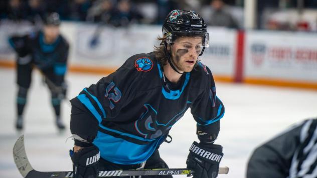 Columbus River Dragons forward Connor Fries