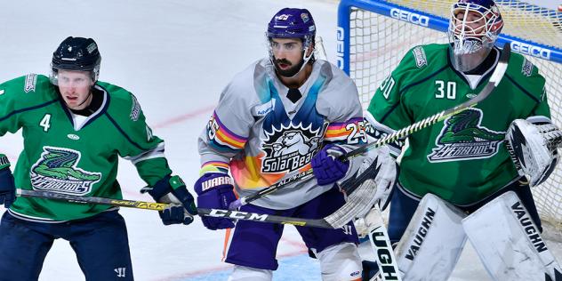 Orlando Solar Bears forward Fabrizio Ricci (center) vs. the Florida Everblades