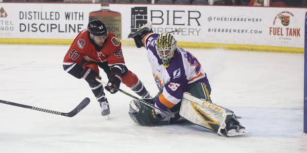 Orlando Solar Bears goaltender Kris Oldham vs. the Indy Fuel