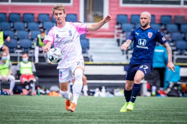 Forward Madison FC midfielder Audi Jepson