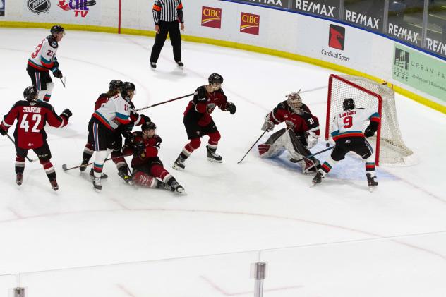 Kelowna Rockets test the Vancouver Giants goal