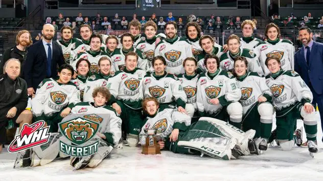 Everett Silvertips celebrate the 2020-21 WHL U.S. Division Championship Trophy