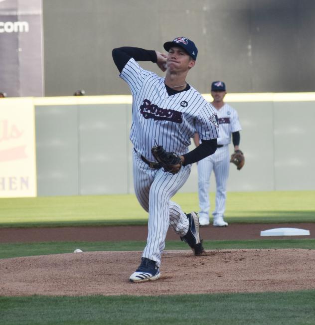 Somerset Patriots pitcher Glenn Otto