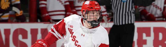 Dylan Holloway with the Wisconsin Badgers