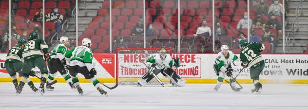 Texas Stars battle the Iowa Wild