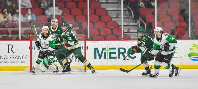 Texas Stars in front of the Iowa Wild goal