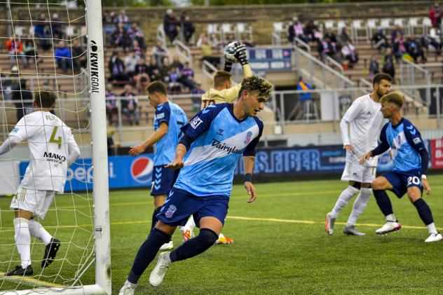 Forward Madison FC against North Carolina FC